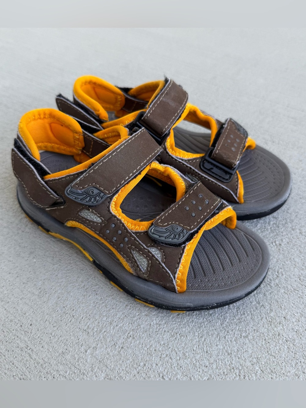 Kids Sport Sandals Toddler Size 10 Gold Tan Gray One Step Ahead Waterproof EUC